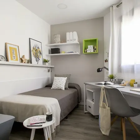 Residencia Universitaria Resa Diagonal Apartment